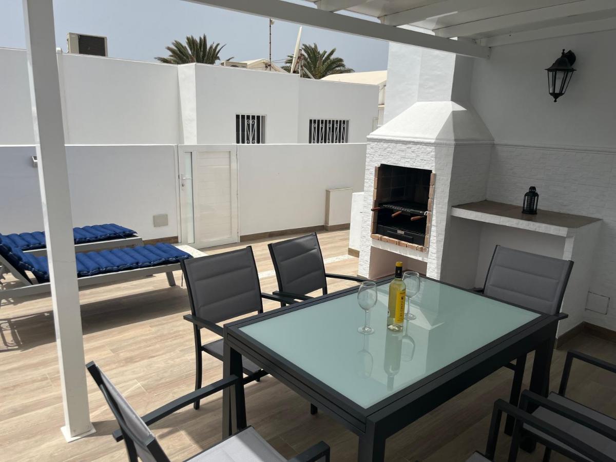 Mym Villa Tías Екстериор снимка