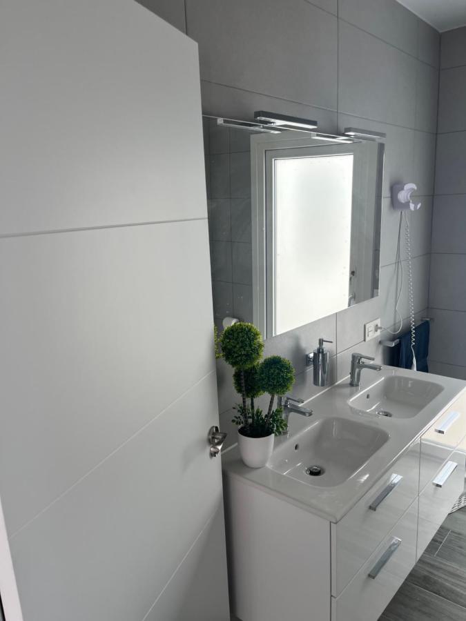 Mym Villa Tías Екстериор снимка